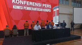 Komisi Pemberantasan Korupsi (KPK) mengumumkan 10 nama tersangka dugaan korupsi tunjangan kinerja (tukin) di Kementerian Energi dan Sumber Daya Mineral (ESDM), Kamis (15/6/2023). FOTO : Kompas.com