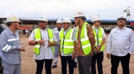 Wakil Menteri Ketenagakerjaan Afriansyah Noor didampingi jajaran otoritas terkait melakukan pengawasan regulasi ketenagakerjaan dan memantau penggunaan Tenaga Kerja Asing (TKA) di PT BTIIG, Morowali, Sulawesi Tengah. (Foto: Dok. Kementerian Ketenagakerjaan).