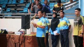 Kapolda Jambi rjen Pol Rusdi Hartono Sambutaan Membuka Porprov Ke-23 Cabor Bola Voly dan Kapolda CUP Hari Bhayangkara Ke-77 di GOR Kota Baru, Selasa, (20/6/23). FOTO : Humas