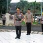 Kapolda Jambi Irjen Pol Rusdi Hartono Ketika memimpin pelaksanaan Ziarah Rombongan ke Taman Makam Pahlawan Satria Bakti, Selasa (27/6/22). FOTO : Hms
