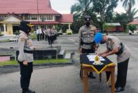 Kapolres Tebo AKBP Fitria Mega, M.Psi, Psi Saat Memimpin Upacara Pelantikan dan Sertijab Kasi Propam Polres Tebo di halaman depan Mapolres Tebo, Kamis (24/2/22). FOTO : humas.polri.go.id