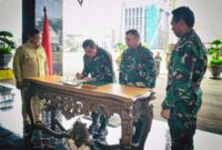 Kasad Jenderal TNI Andika Perkasa memimpin kegiatan Apel Danrem dan Dandim terpusat TA. 2021 di lantai dasar Gedung E Mabesad, Kamis (4/11/21). FOTO : Dispenad