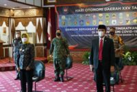 FOTO : Kepala Staf Korem (Kasrem) 042/Gapu Kolonel Inf M. Yamin Dano menghadiri upacara Peringatan Hari Otonomi Daerah KE-XXV Tahun 2021, di Auditorium Rumah Dinas Gubernur Jambi, Senin (26/04/21).