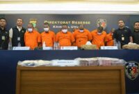 Polda Metro Jaya menggelar rilis pers kasus perdagangan ginjal ke Kamboja. FOTO : Ist