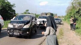 Mobil yang terlihat kecelakaan beruntun di Jalintim KM 40 Kecamatan Banyuasin III Kabupaten Banyuasin, Rabu (26/4/23). FOTO : TribunSumsel.com