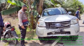 FOTO : Kondisi Motor dan Mobil yang Terlibat Kecelakaan di di jalan Lintas Tumur Kuala Tungkal-Jambi, tepatnya di Desa Muntialo RT 01, Kecamatan Betara, Kamis (27/08/20).