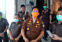 FOTO : Kepala Kejaksaan Negeri Tinggi Jambi Dr. Johanis Tanak, SH, MH Saat Kunjungan Kerja ke Kejaksaan Negeri Tanjung Jabung Barat, Kamis (12/11/20).