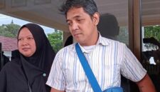 Hogi Minaya dan istrinya Arsita usai mengikuti mediasi di Kejaksaan Negeri Sleman, DIY, Senin (26/1/26). (FOTO : Istimewa/Lingkar.news)