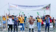 Kolaborasi nyata PT Link Net Tbk bersama warga, komunitas lokal, dan relawan dalam menyukseskan "Program New Home-Pass, New Tree" di Wisata Mangrove Pancer Karangantu, Serang, Banten (23/7/2026) . (Foto: Dok. Linknet)
