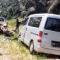 Polisi Melakukan Evakuasi Pasca Tabrakan Honda CRF dan Mobil Grandmax di Jalan Lintas Timur Jambi – Merlung KM 53 RT 09 Desa Suko Awin Jaya Kec. Sekernan, Kab. Muaro Jambi, Sabtu (12/02/22). FOTO : Unit Laka PMJ.