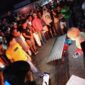 Warga Memadati TKP Kecelakaan di Simpang Rimbo Merengut Nyawa, Kaki Korban Terpisah dengan Tubuh. FOTO : Istimewa