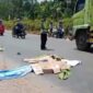 Laka Maut di Kota Jambi, 2 Orang Pengendara Sepeda Motor Meninggal Ditempat, Polisi Lakukan Olah TKP. FOTO : TL