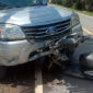 FOTO : Kondisi Motor dan Mobil yang Terlibat Kecelakaan di di jalan Lintas Tumur Kuala Tungkal-Jambi, tepatnya di Desa Muntialo RT 01, Kecamatan Betara, Kamis (27/08/20).