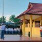 Kanit Turjagwali Satlantas Polres IPDA Hans Simangunsong  memberikan Dikmas Lantas Pembinaan Sekolah Tertib Lalu Lintas (STLL) kepada para pelajar SMA Negeri 8 Tanjab Barat, Senin (28/1/22). FOTO : Humas
