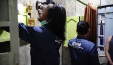 Terus Lakukan Pencegahan Peredaran Narkoba, Lapas Jambi Lakukan Razia Kamar Hunian bersama BNNK. FOTO : HMS