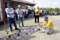 Sebanyak 130 peserta dari kategori umum hingga pelajar memadati kawasan Waterfront City Kuala Tungkal untuk beradu ketangkasan dalam Lomba Saukan Layangan Tradisional, Sabtu (8/8). Event ini digelar untuk memeriahkan hari jadi kabupaten dan HUT RI sekaligus menghidupkan kembali permainan rakyat di alam terbuka. (Foto: Dok. Pemkab Tanjab Barat)