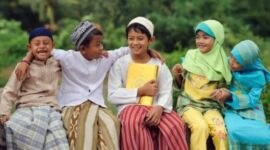 Sampai Umur Berapa Anak Yatim Harus Disantuni. TOTO : Ilustrasi/Ist