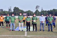 Gubernur Jambi Al Haris didampingi Bupati Batanghari M. Fadhil Arief secara resmi membuka Kompetisi Liga 3 Provinsi Jambi 2021 di Stadion KONI Muara Bulian, Kabupaten Batanghari, Sabtu (16/10/21). FOTO : Media Grup