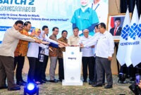 Menteri Ketenagakerjaan Yassierli didampingi para pejabat Kemnaker meresmikan pembukaan Program Pemagangan Nasional MagangHub Batch 2 Angkatan II di Jakarta. (Foto: Dok. Kemnaker)