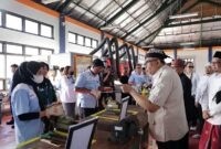 Wakil Menteri Ketenagakerjaan Afriansyah Noor saat memberikan arahan langsung kepada peserta pelatihan vokasi di BPVP Banyuwangi Jawa Timur, Selasa (22/9/2026). (Foto: Humas Kemnaker)