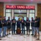 Satreskrim Polres Kerinci Amankan Maling Kulit Manis berinisial A (43). FOTO : HMS