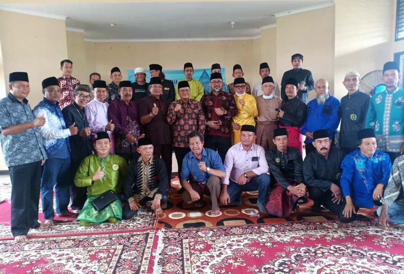 Wakil Wali Kota Jambi Dr. dr. Maulana hadiri Halal Bihalal Keluarga Besar Ikatan Raden Melayu Jambi (IRMJ) di gedung halaman tugu juang, Kota Jambi, Sabtu (4/6/22). FOTO : Noval