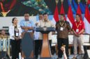 Presiden Prabowo Subianto (tengah) didampingi (dari kiri ke kanan) Presiden KSBSI Elly Rosita Silaban, Ketua Umum KSPSI sekaligus Menteri Lingkungan Hidup Jumhur Hidayat, Presiden KSPI Said Iqbal, dan pimpinan serikat buruh lainnya saat memberikan sambutan dalam Peringatan Hari Buruh Internasional (May Day) 2026 di Monumen Nasional (Monas), Jakarta, Jumat (1/5/2026). (FOTO : Dok. Biro Humas Kemenaker)