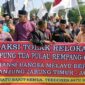 Aliansi  Bangsa Melayu Bersatu Tanjabtim Saat Gelar Aksi Solidaritas Tolak Relokasi Pulau Rempang Batam di depan kantor Bupati Tanjab Timur, Jumat (16/9/23). FOTO : PIKUR