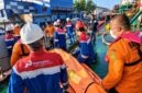 MT Mauhau milik PT Pertamina Patra Niaga berhasil menyelamatkan 16 korban yang terombang-ambing di perairan Laut Jawa, di mana 15 orang dinyatakan selamat dan 1 orang meninggal dunia akibat luka berat. Senin (14/9/2026). (FOTO : Dok, PERTAMINA)