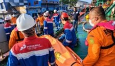 MT Mauhau milik PT Pertamina Patra Niaga berhasil menyelamatkan 16 korban yang terombang-ambing di perairan Laut Jawa, di mana 15 orang dinyatakan selamat dan 1 orang meninggal dunia akibat luka berat. Senin (14/9/2026). (FOTO : Dok, PERTAMINA)