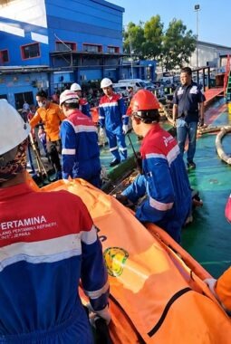 MT Mauhau Tuntaskan Misi Kemanusiaan, Serahkan 16 Korban Virgo Transport 8 kepada Basarnas