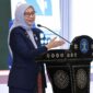 Menteri PANRB Rini Widyantini saat memberikan arahan mengenai evaluasi kebijakan transformasi budaya kerja dan efisiensi birokrasi digital. (FOTO: Dok. Kementerian PANRB)