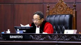 MK Putuskan Polisi Aktif Tidak Boleh Menduduki Jabatan Sipil. FOTO : JPNN.com