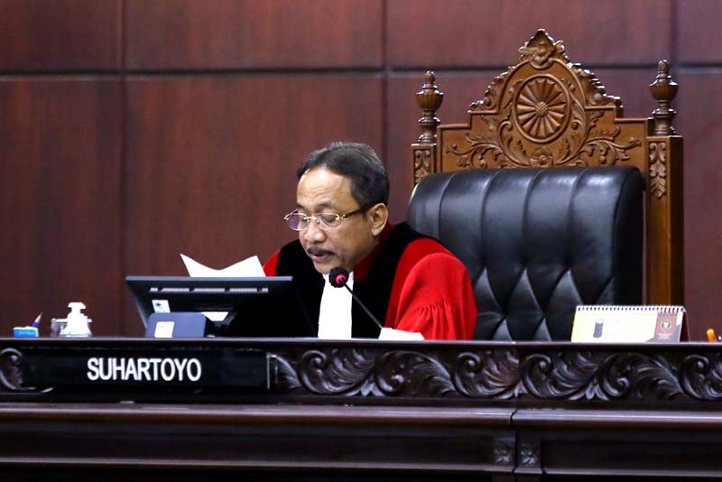 MK Putuskan Polisi Aktif Tidak Boleh Menduduki Jabatan Sipil. FOTO : JPNN.com