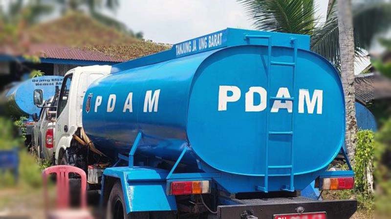 Mobil Tanki Perumda Air Minum Tirta Pengabuan. FOTO : Dok/LT