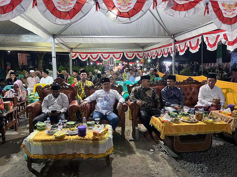 Ketua DPC Partai Demokrat Jamal Darmawan Sie menghadiri pembukaan MTQ ke-X Tingkat Kelurahan Bram Itam Kiri, Sabtu (20/5/23) Malam. FOTO : Ist