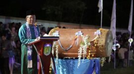 Wakil Gubernur Jambi H. Abdullah Sani Sambutan Pembukaan Musabaqoh Tilawatil Qur’an (MTQ) KE-19 Tingkat Kabupaten Tebo di Lapangan Desa Karang Dadi, Kecamatan Rimbo Ilir, Tebo, Jum'at (05/5/23). FOTO : Kominfo.