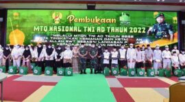 Kepala Staf Angkatan Darat (Kasad) Jenderal TNI Dudung Abdurachman, SE, MM saat Membuka Secara resmi MTQN TNI AD tahun 2022 di Gedung A. H. Nasution Mabesad, Jakarta, Senin, (18/4/22). FOTO : Dispenad