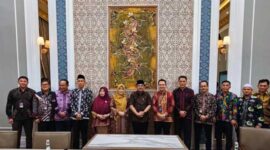 Foto Bersama Usai Penandatanganan Addendum. Dok. Prokopim