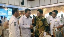 Wakil Bupati Tanjung Jabung Barat, Dr. H. Katamso, saat berinteraksi dengan jajaran kepala daerah dan pejabat kementerian dalam acara Musrenbang RKPD Provinsi Jambi Tahun 2027 di Jambi, Rabu (15/04). (FOTO : Dok. Prokopim TJB)