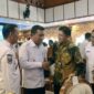 Wakil Bupati Tanjung Jabung Barat, Dr. H. Katamso, saat berinteraksi dengan jajaran kepala daerah dan pejabat kementerian dalam acara Musrenbang RKPD Provinsi Jambi Tahun 2027 di Jambi, Rabu (15/04). (FOTO : Dok. Prokopim TJB)