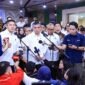 Menaker Yassierli (tengah) bersama Sekretaris Kabinet (Seskab) Teddy Indra Wijaya (kiri, baju putih) memberikan keterangan pers kepada awak media saat peluncuran Program Pemagangan Nasional (MagangHub) Angkatan II Tahun 2026 di Jakarta, Senin (29/6/2026). (FOTO : Dok. Biro Humas Kemnaker)