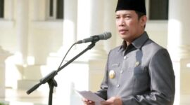 dr. H. Mhd Ferry Kusnadi dilantik menjadi Staf Ahli Gubernur Jambi Bidang Kemasyarakatan dan SDM. FOTO : LT