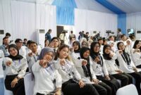 PENGAKUAN KOMPETENSI: Suasana antusiasme para alumni Magang Nasional. Kemnaker resmi membuka pendaftaran sertifikasi kompetensi gratis melalui platform MagangHub pada 8–19 Juni 2026 sebagai langkah nyata memperkuat daya saing tenaga kerja muda Indonesia. (FOTO : Dok. Biro Humas Kemnaker)
