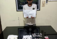 Pelaku SE &  Barang Bukti 10 Paket Diduga Sabu Diamankan di Satres Narkoba Polres Merangin. FOTO : Humas 