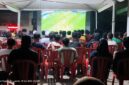 Suasana  Nonbar Semifinal Indonesia vs Uzbekistan di Halaman Rumah Dinas Wakil Bupati Tanjab Barat, Senin (29/4/24) malam. FOTO : LT