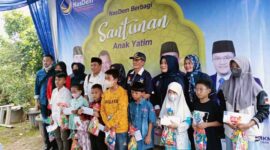 DPW NasDem Provinsi Jambi Bagikan Santuna pada 100 Anak Yatim di Kelurahan Kenali Asam Bawah, Jumat (15/4/22). FOTO : Noval