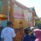 PT Perkebunan Nusantara VI (PTPN 6) Grup menggelar operasi pasar minyak goreng sebanyak 900 Ml liter dan Teh di Lapangan Halaman Kantor Camat Sekernan, Kamis (20/1/22).
