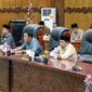 Paripurna Ke-II Renperda APBD Tanjabbar TA 2024, Anggota Dewan Sampaikan Pemandangan Umum. FOTO : HMS