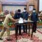 FOTO : Dok. Rapat Paripurna DPRD Muaro Jambi Persetujuan Terhadap 3 Ranperda, Senin (27/12/21). 